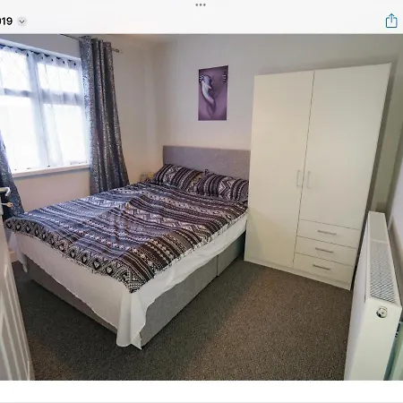 Holiday home Warm And Cosy 4 Bedroom In Village