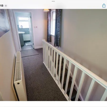 Casa vacanze Warm And Cosy 4 Bedroom In Village *